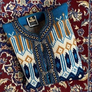 🦋 VINTAGE WOOL SWEATER 🦋